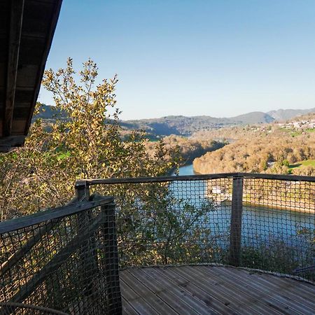 Cabanes Et Lodges Du Belvedere Serrieres-sur-Ain Exterior foto